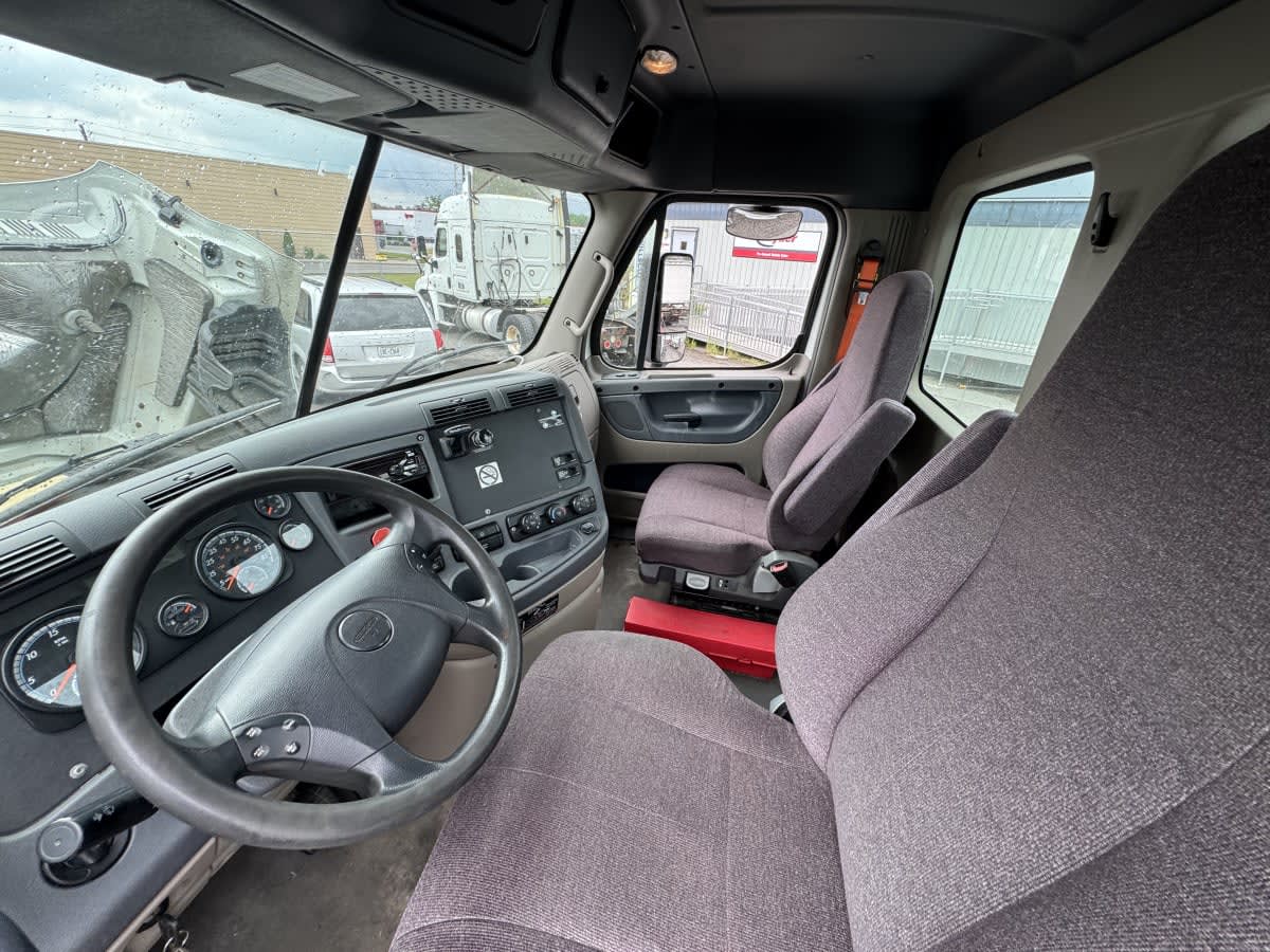 2019 Freightliner - image 7