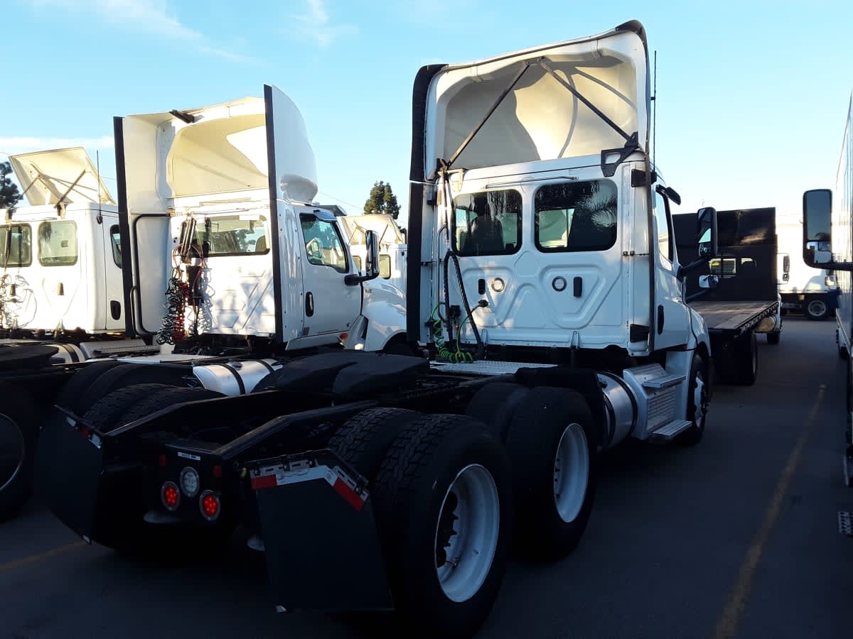 2019 Freightliner - image 4
