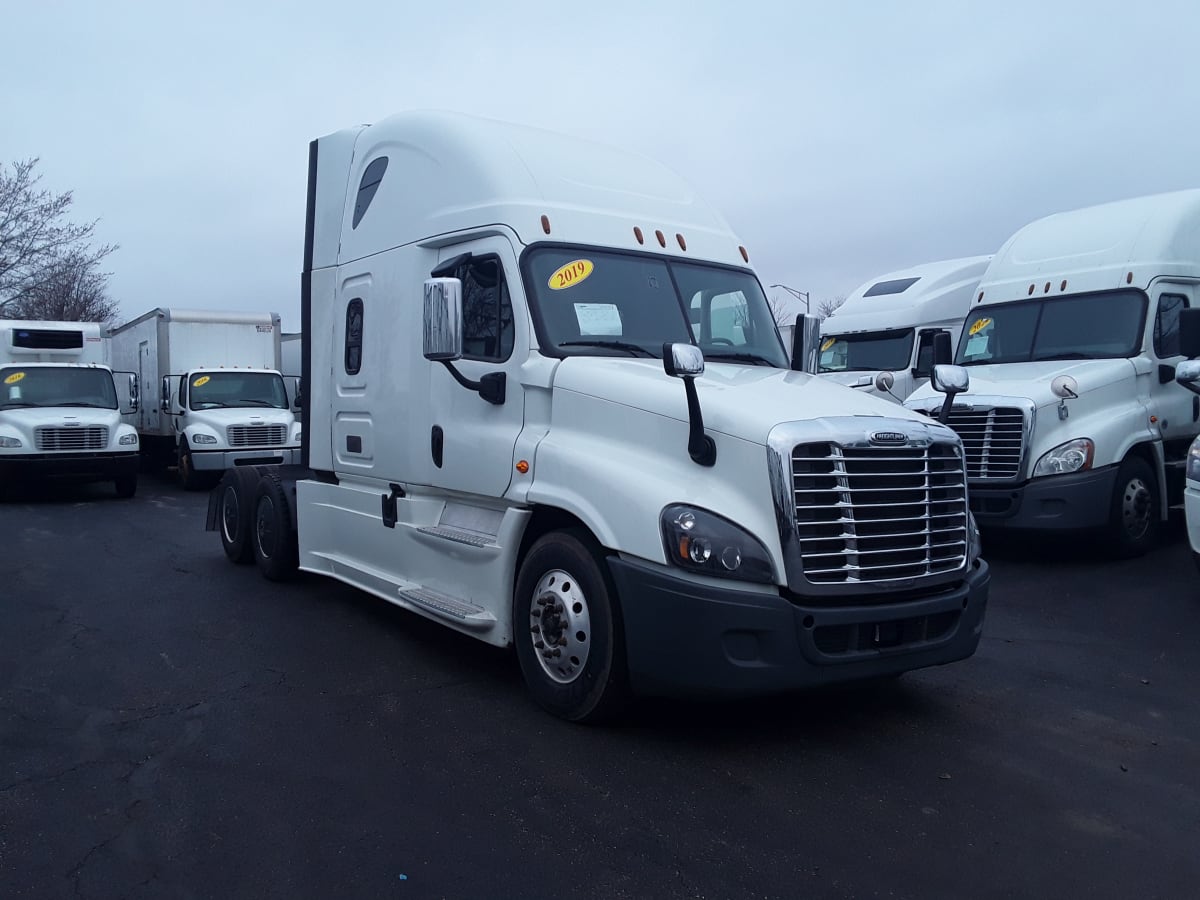 2019 Freightliner/Mercedes CASCADIA 125 840630