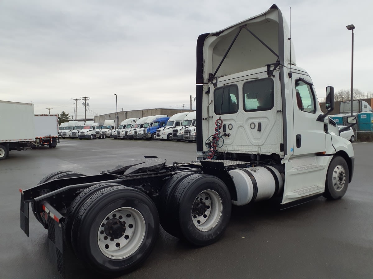 2019 Freightliner/Mercedes NEW CASCADIA PX12664 840771