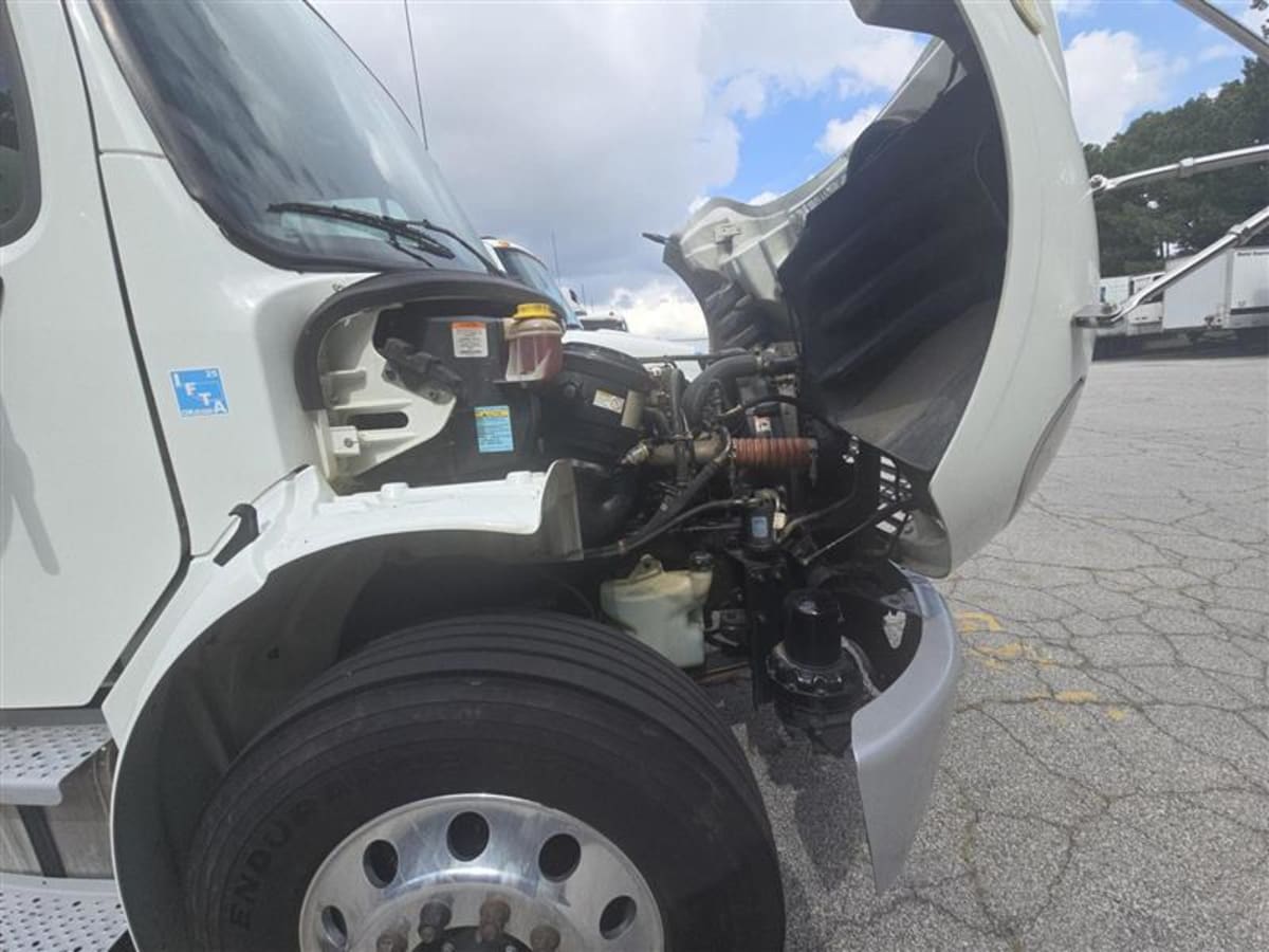 2019 Freightliner M2 106 841081
