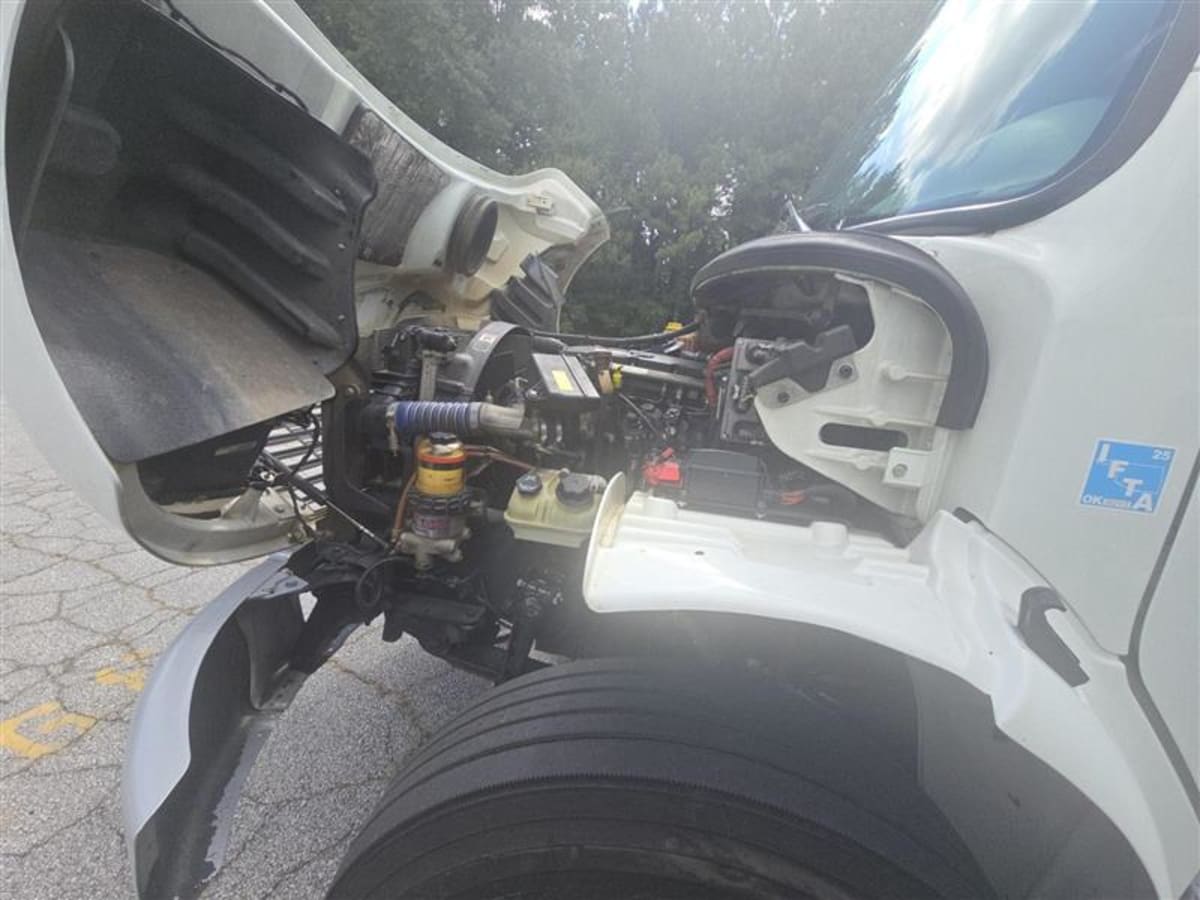 2019 Freightliner M2 106 841081