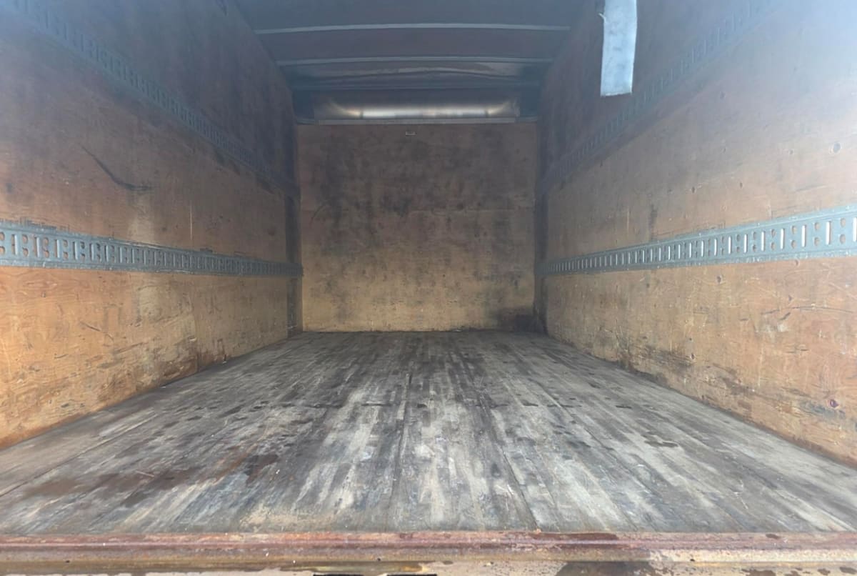 2019 Hino HINO 195 841225