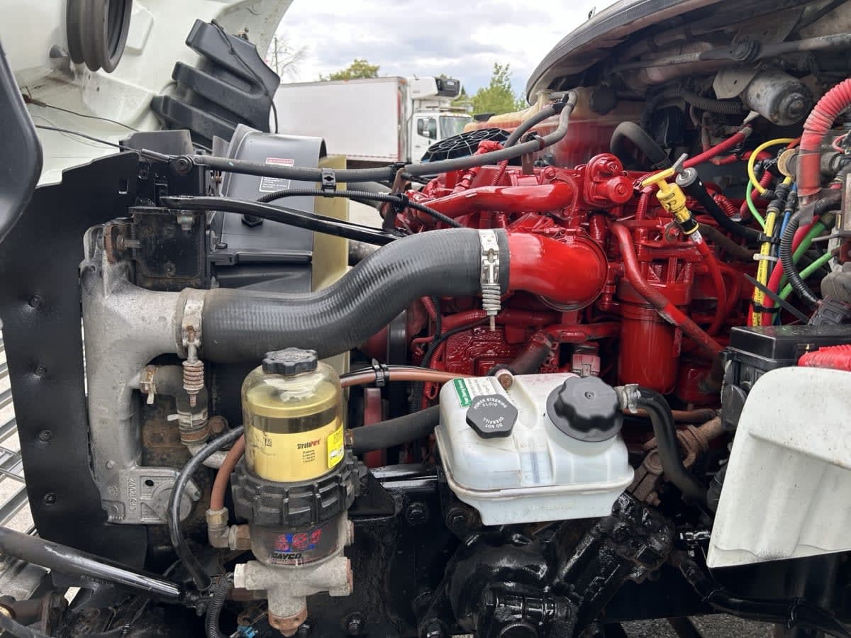 2019 Freightliner M2 106 841281