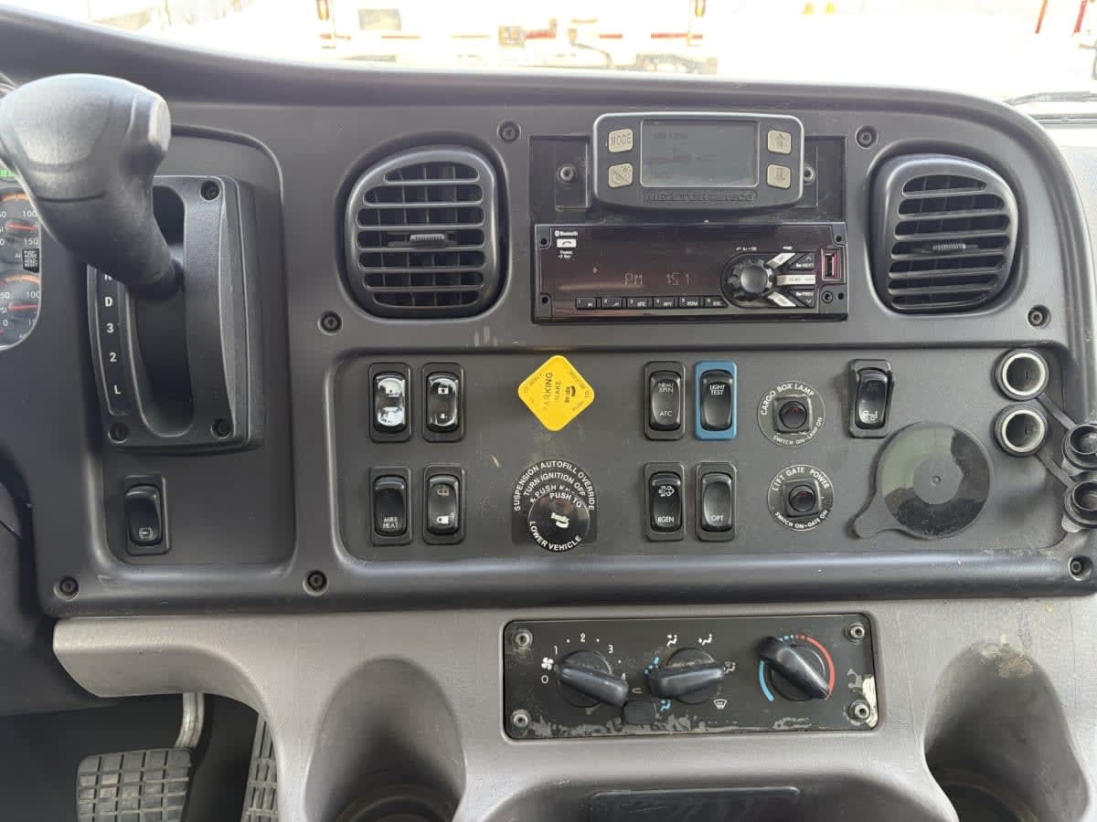 2019 Freightliner/Mercedes M2 106 841284