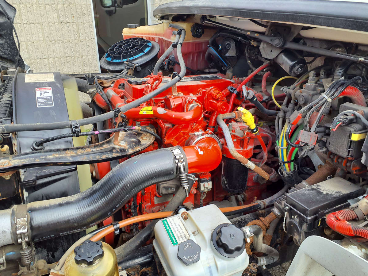 2019 Freightliner M2 106 841286