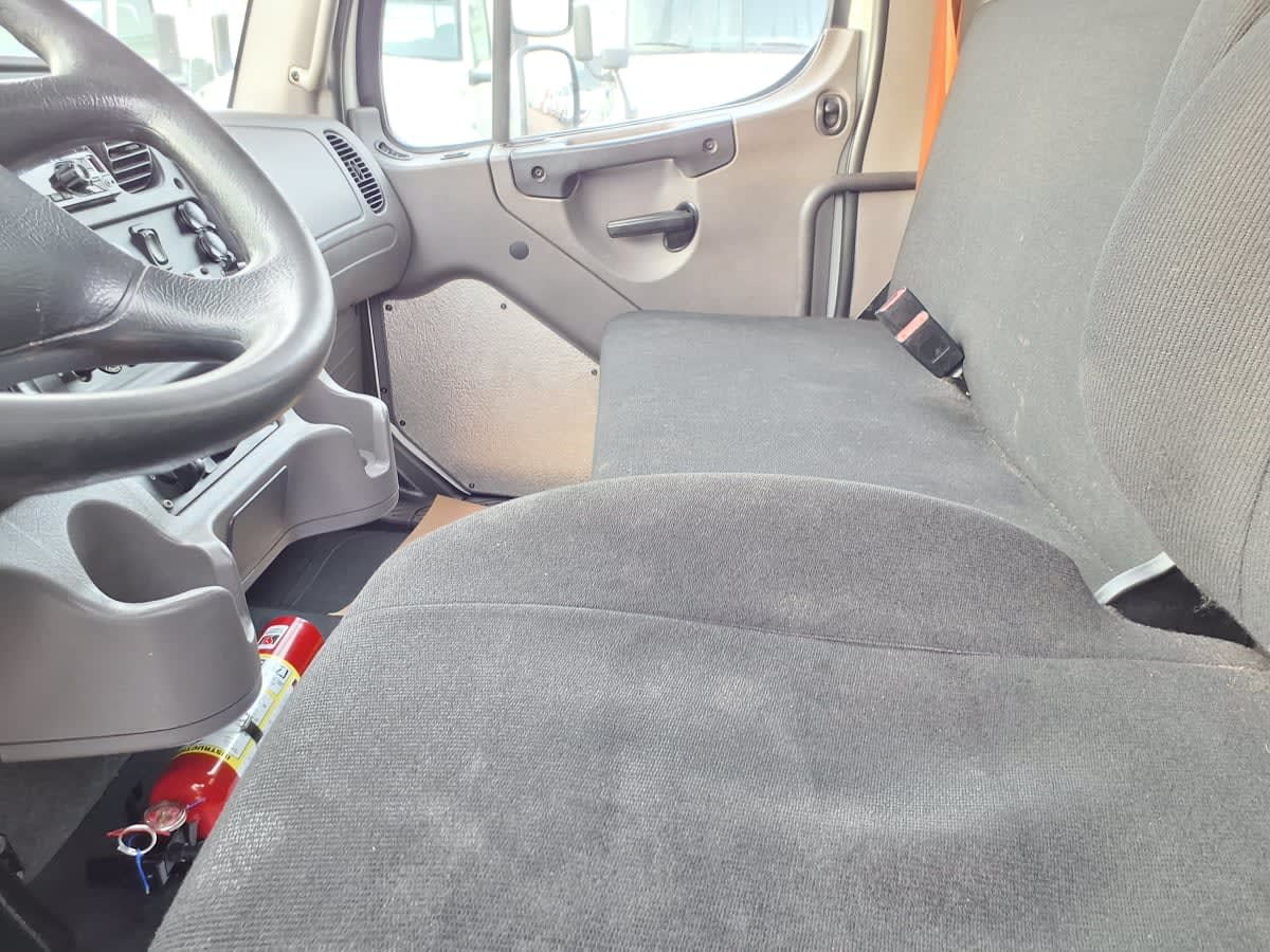 2019 Freightliner/Mercedes M2 106 841290