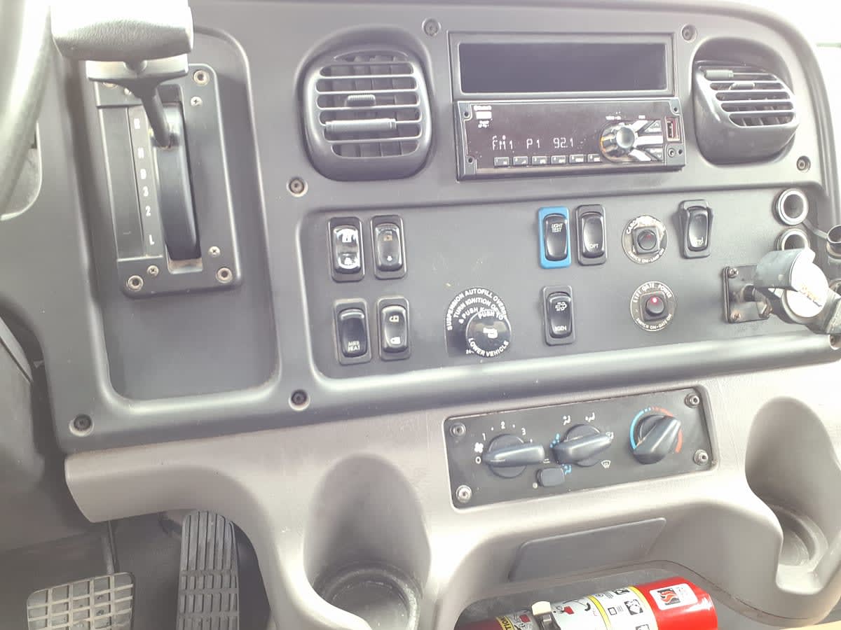 2019 Freightliner/Mercedes M2 106 841375