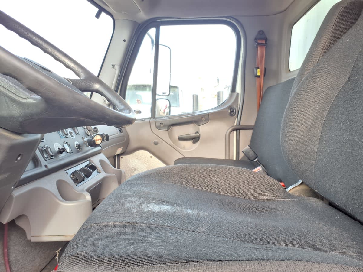 2019 Freightliner/Mercedes M2 106 841376