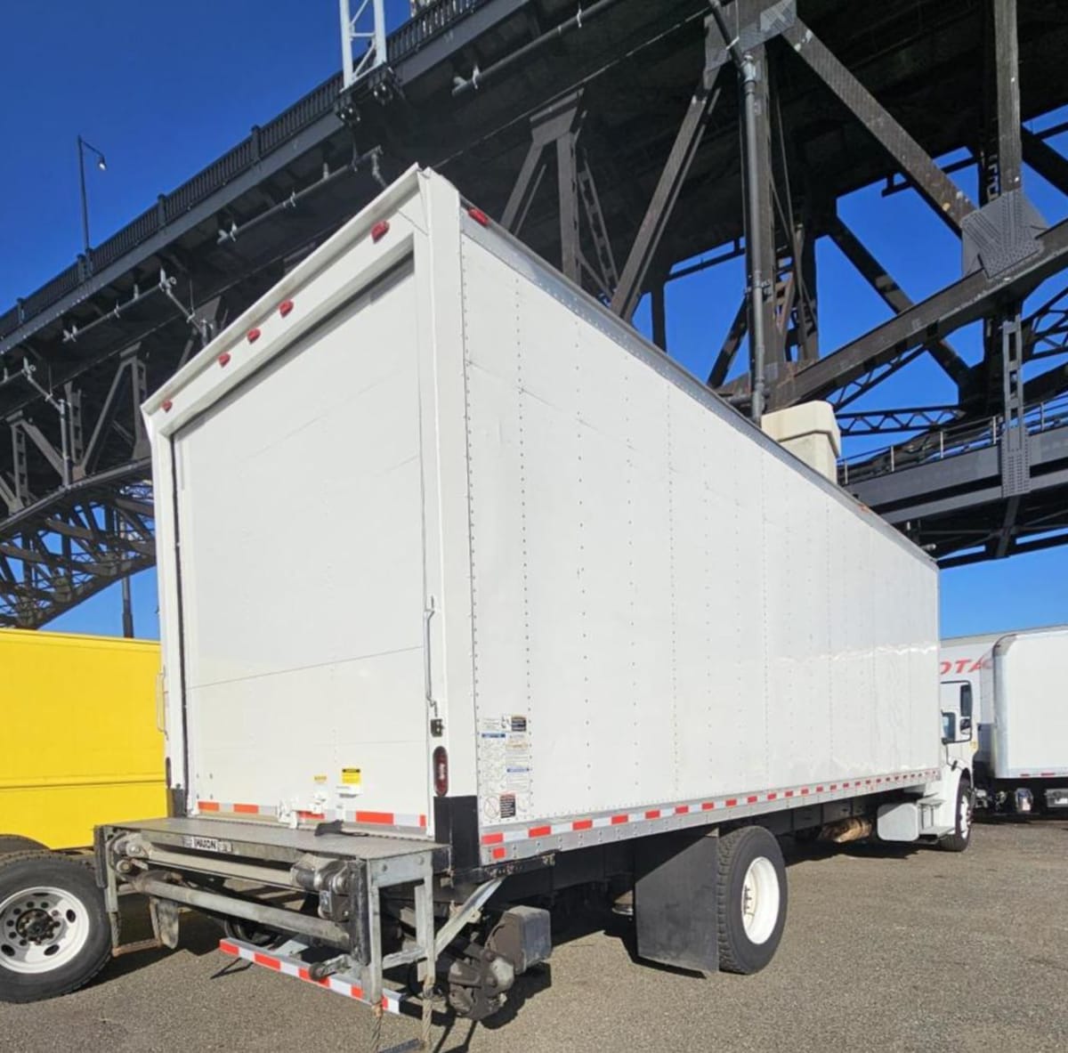 2019 Freightliner/Mercedes M2 106 841775