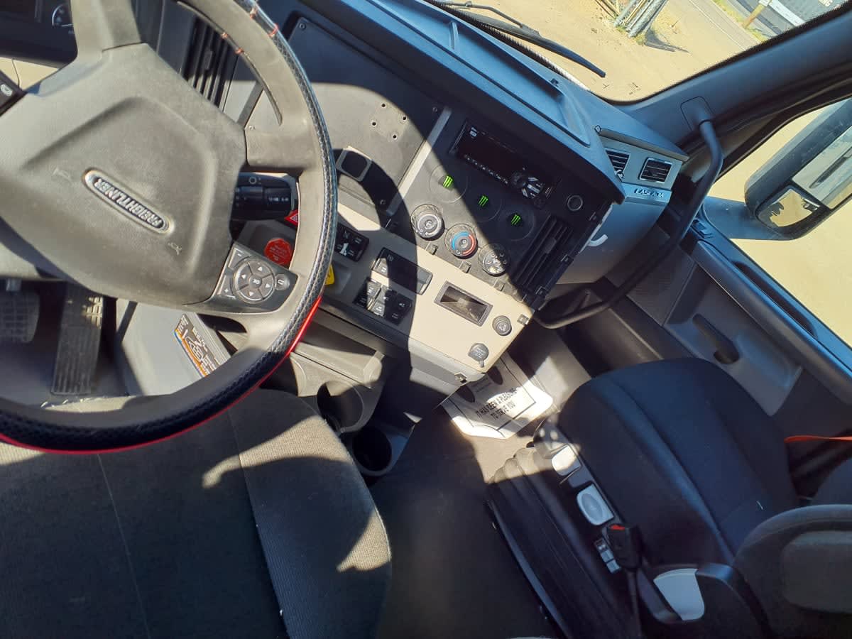 2019 Freightliner - image 7