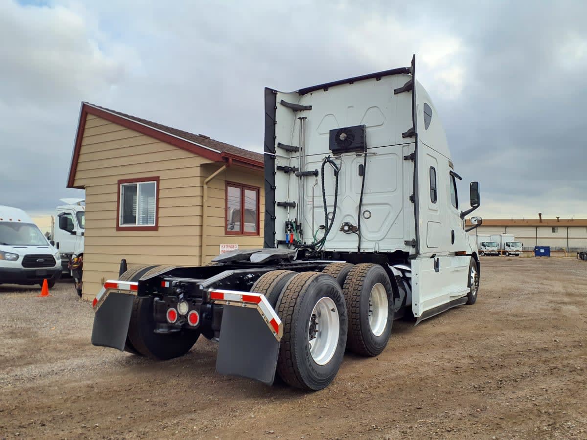 2019 Freightliner - image 4