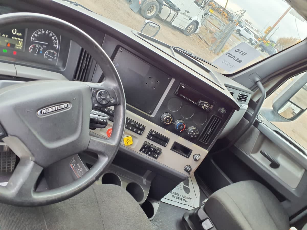 2019 Freightliner - image 7