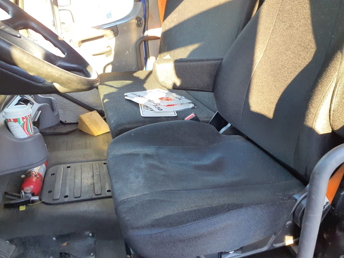 2019 Freightliner/Mercedes M2 106 843904