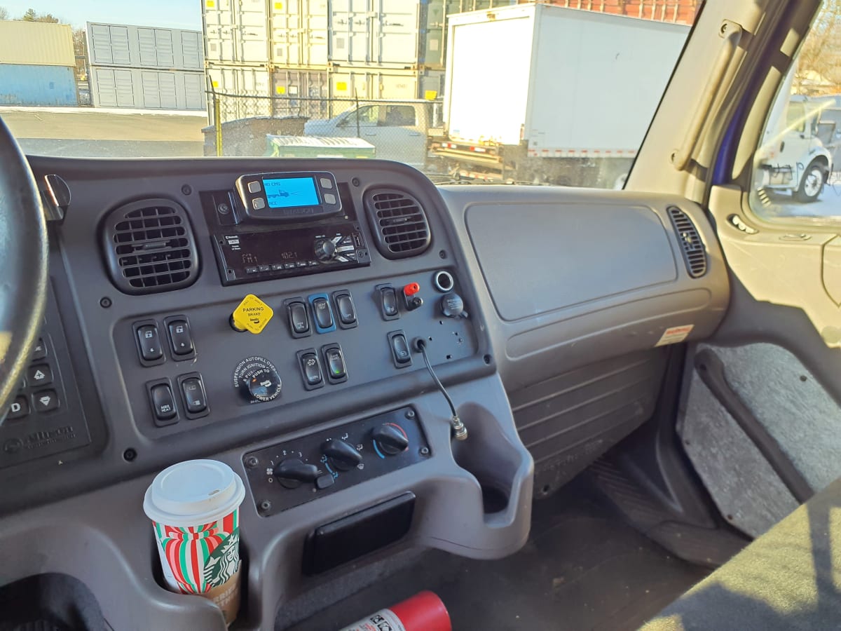 2019 Freightliner/Mercedes M2 106 843904