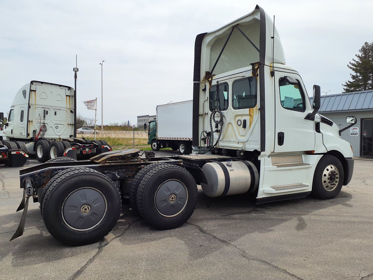 2019 Freightliner/Mercedes NEW CASCADIA PX12664 843931