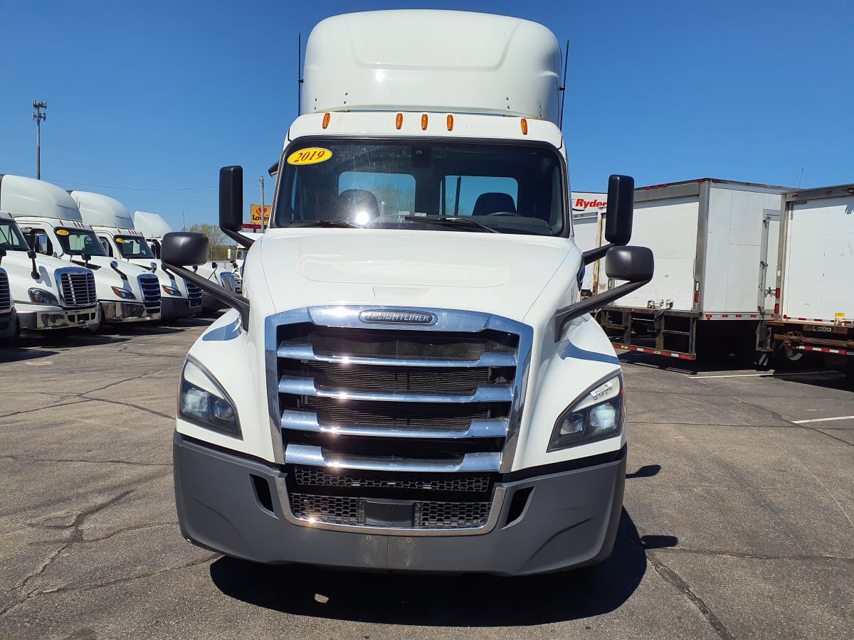 2019 Freightliner/Mercedes NEW CASCADIA PX12664 843932