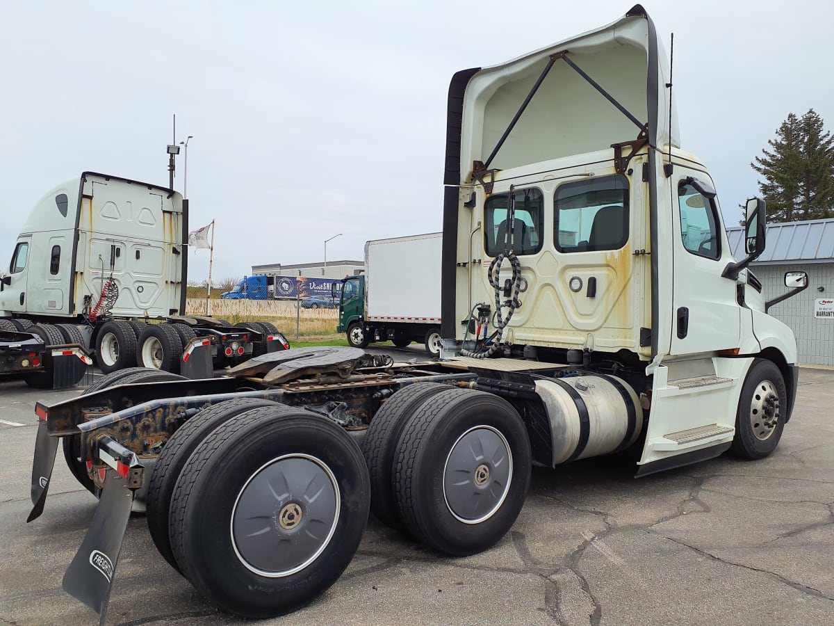 2019 Freightliner/Mercedes NEW CASCADIA PX12664 843934