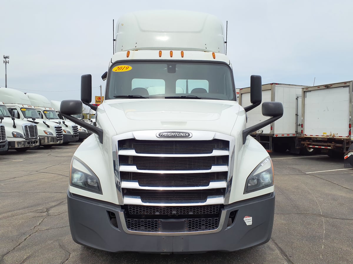 2019 Freightliner/Mercedes NEW CASCADIA PX12664 843934