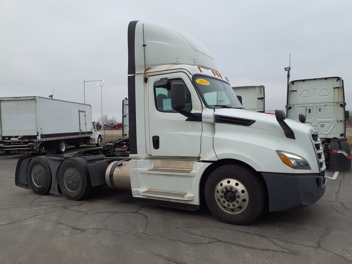 2019 Freightliner/Mercedes NEW CASCADIA PX12664 843937