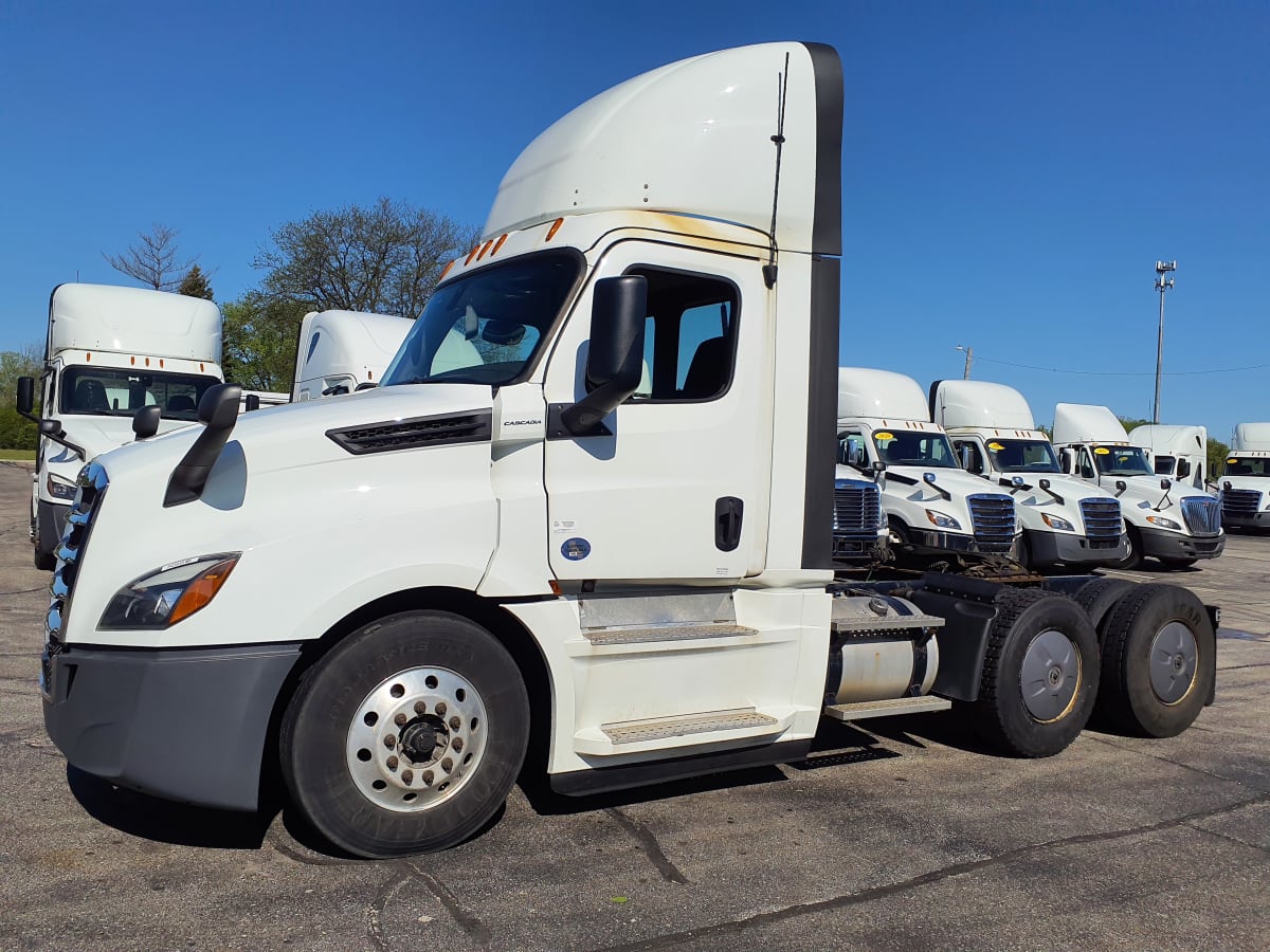 2019 Freightliner/Mercedes NEW CASCADIA PX12664 843939