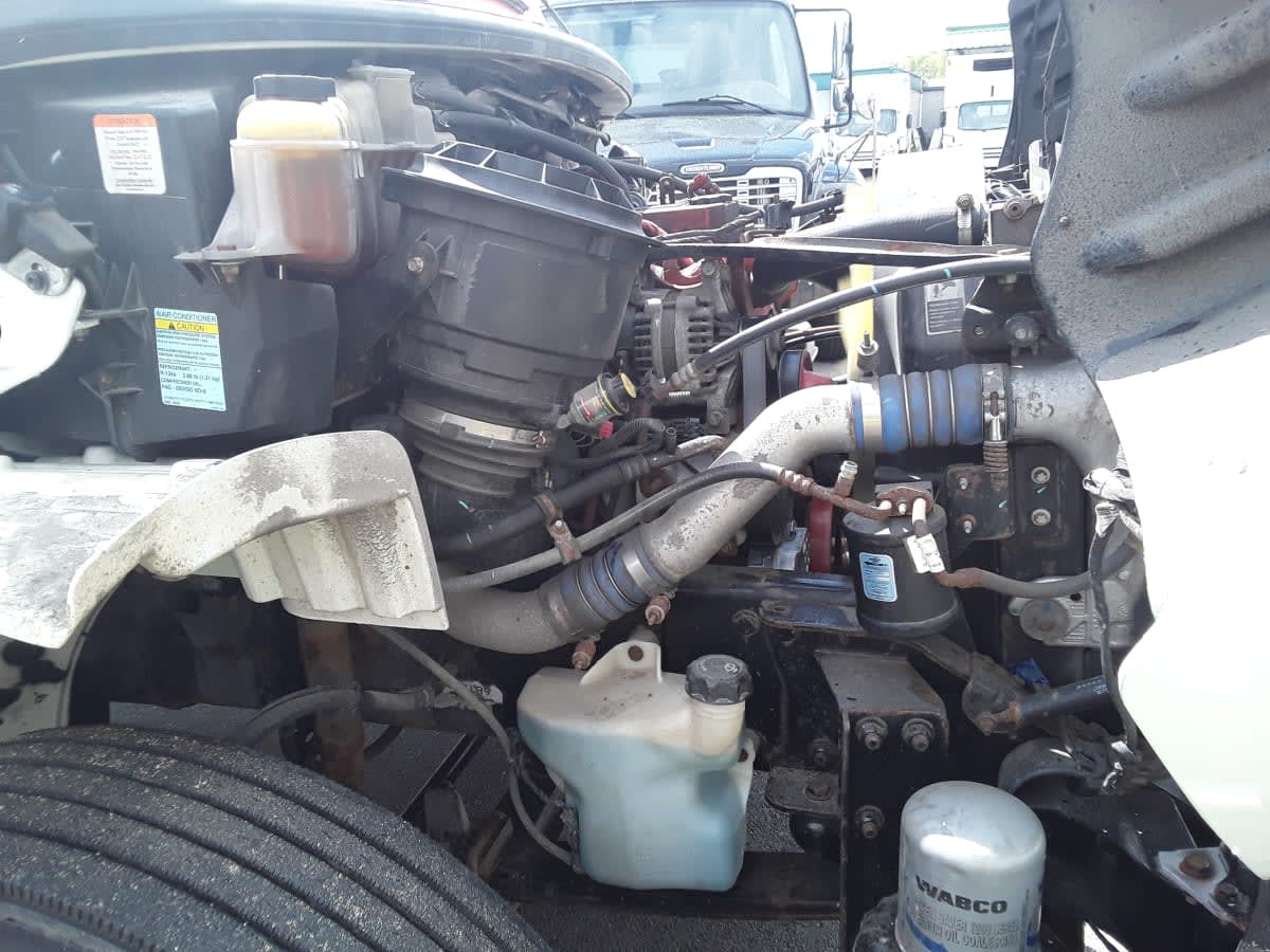2019 Freightliner M2 106 844691
