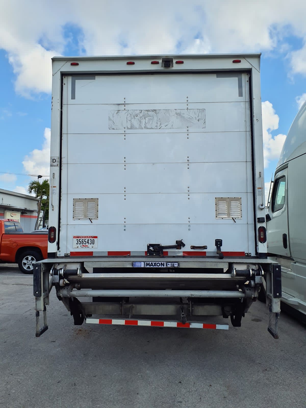 2019 Freightliner/Mercedes M2 106 845840