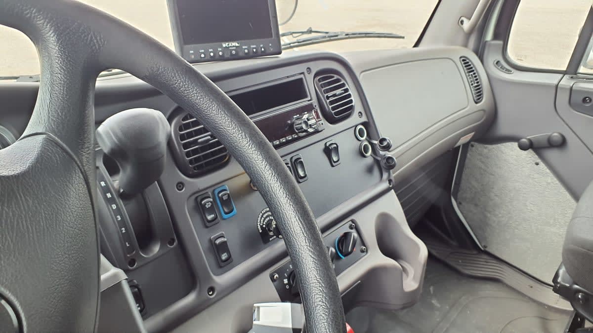 2019 Freightliner/Mercedes M2 106 850799