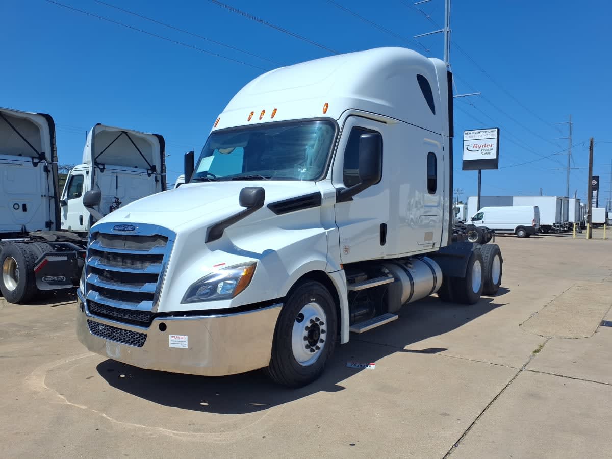 2019 Freightliner Cascadia in Dallas, TX
