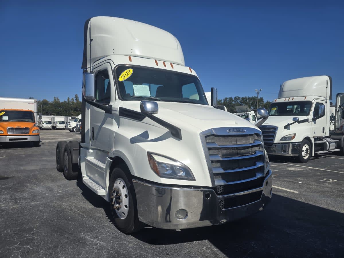 2019 Freightliner/Mercedes NEW CASCADIA PX12664 859555