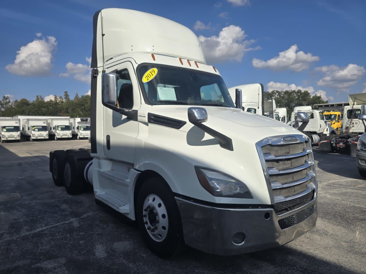 2019 Freightliner/Mercedes NEW CASCADIA PX12664 859558