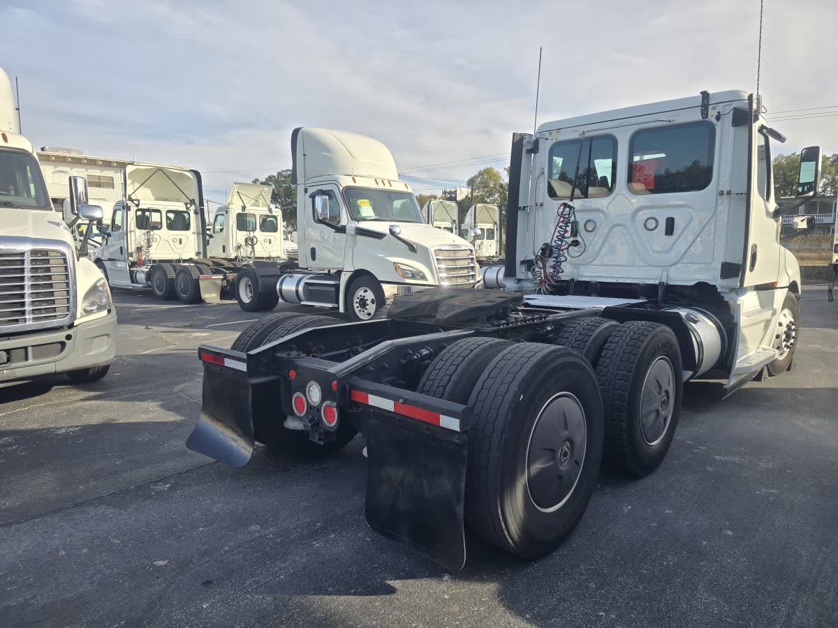 2019 Freightliner/Mercedes NEW CASCADIA PX12664 859570