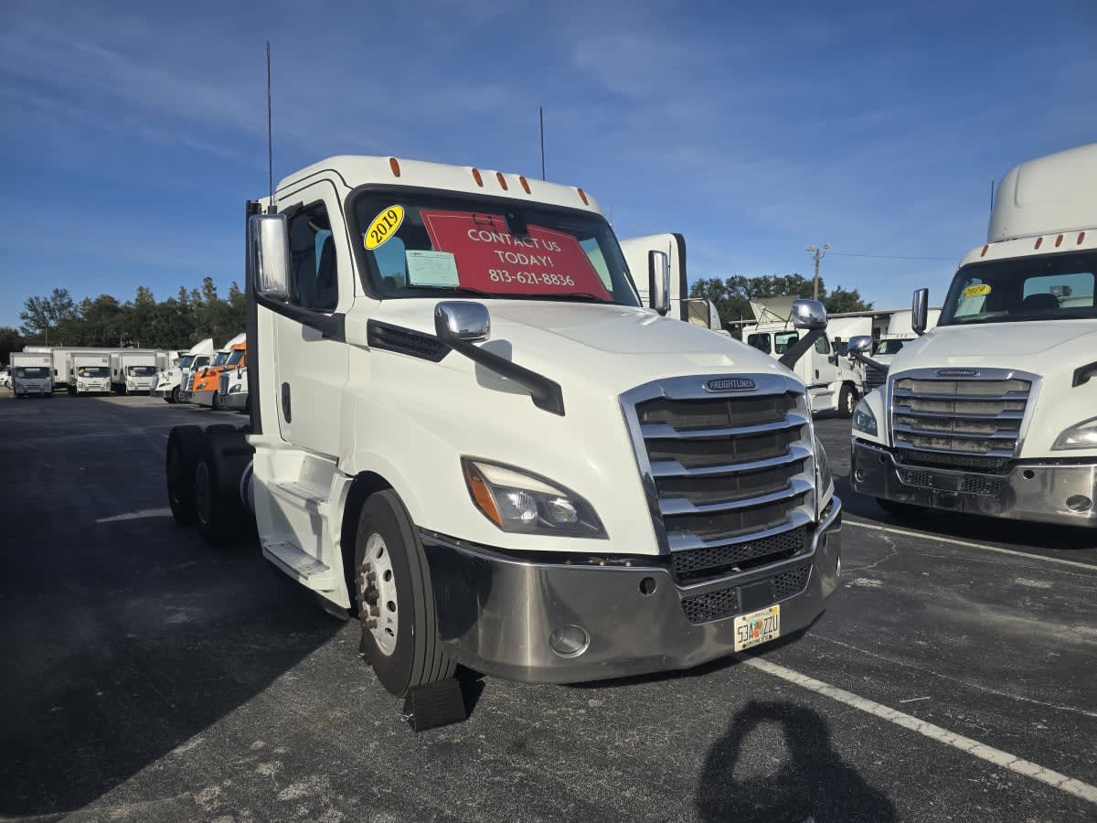 2019 Freightliner/Mercedes NEW CASCADIA PX12664 859570