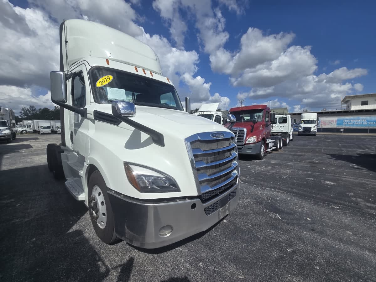 2019 Freightliner/Mercedes NEW CASCADIA PX12664 859572 2019 Freightliner/Mercedes NEW CASCADIA PX12664 859572