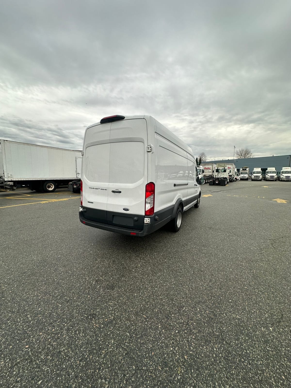 2018 Ford Motor Company TRANSIT 350 HI ROOF 859651