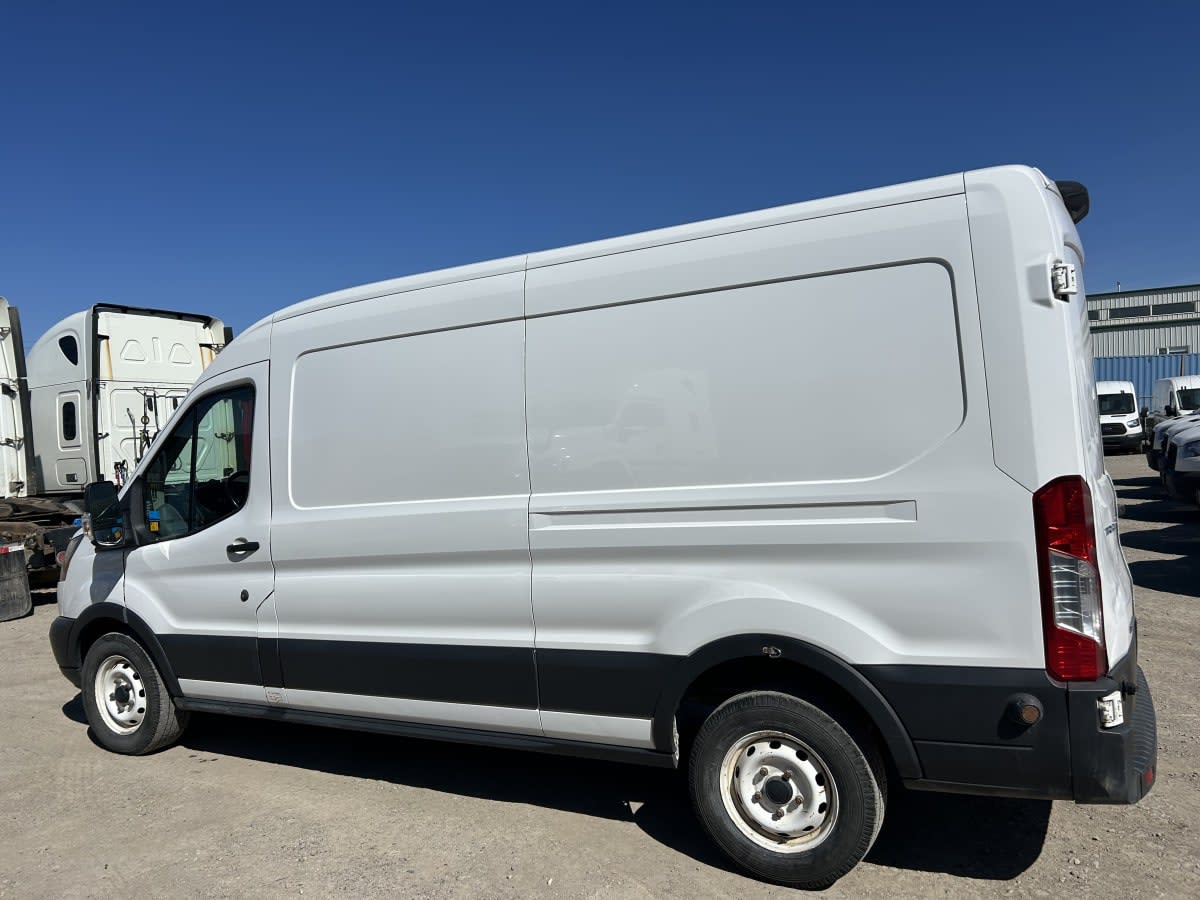 2018 Ford Motor Company TRANSIT 250 MED ROOF 859825