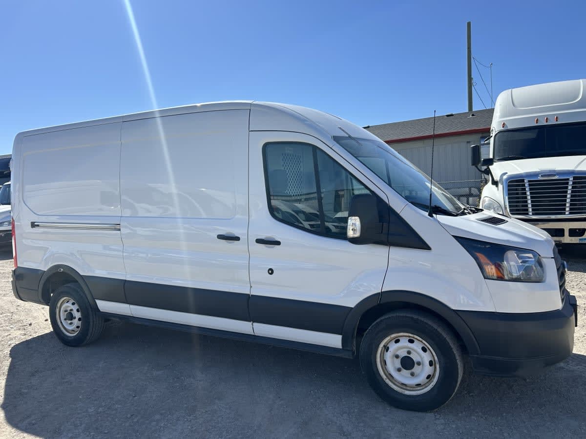 2018 Ford Motor Company TRANSIT 250 MED ROOF 859825