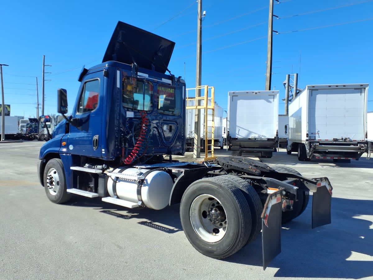 2019 Freightliner - image 6