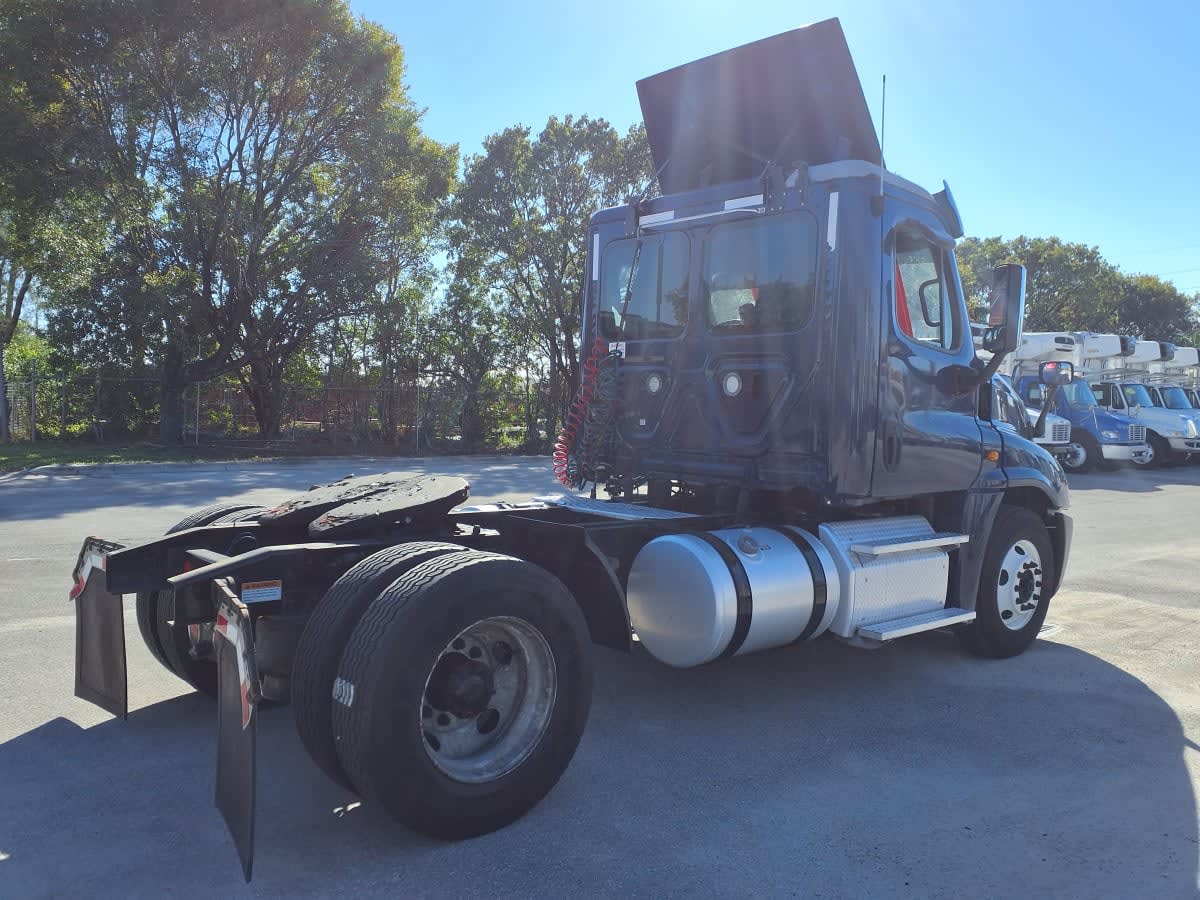 2019 Freightliner - image 4