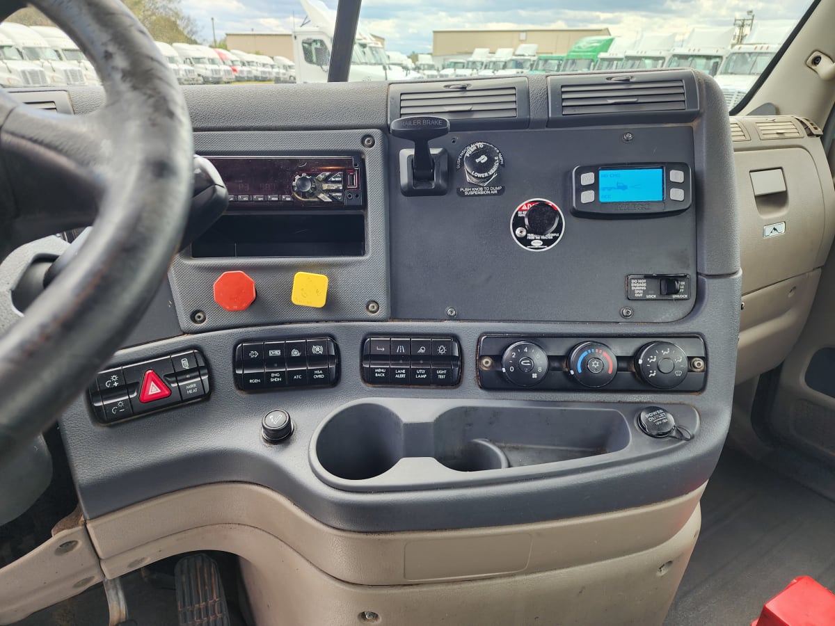 2019 Freightliner/Mercedes CASCADIA 113 860388