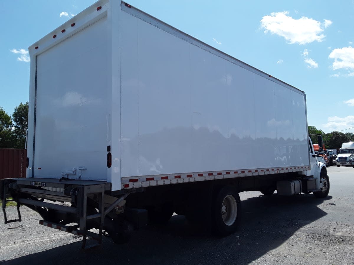 2019 Freightliner M2 106 860404