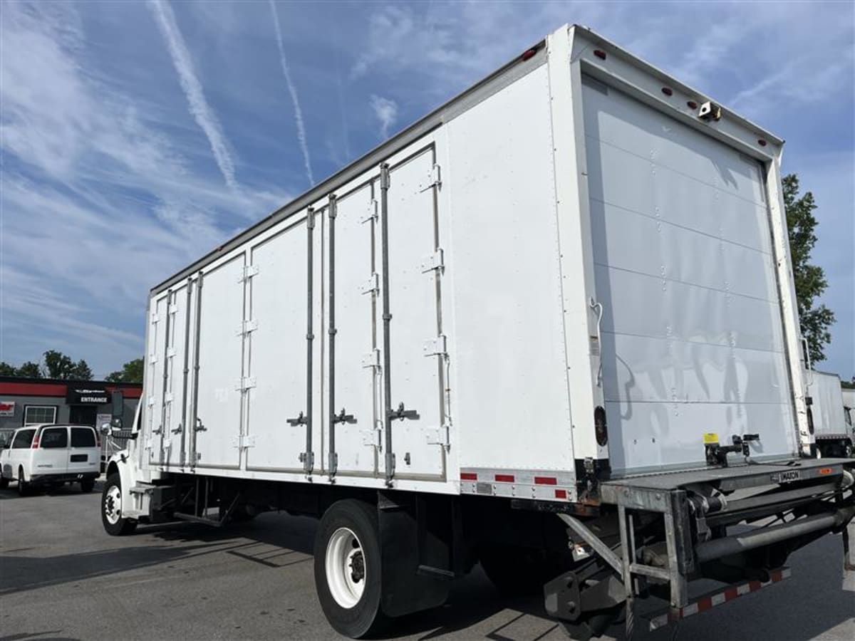 2019 Freightliner M2 106 860538
