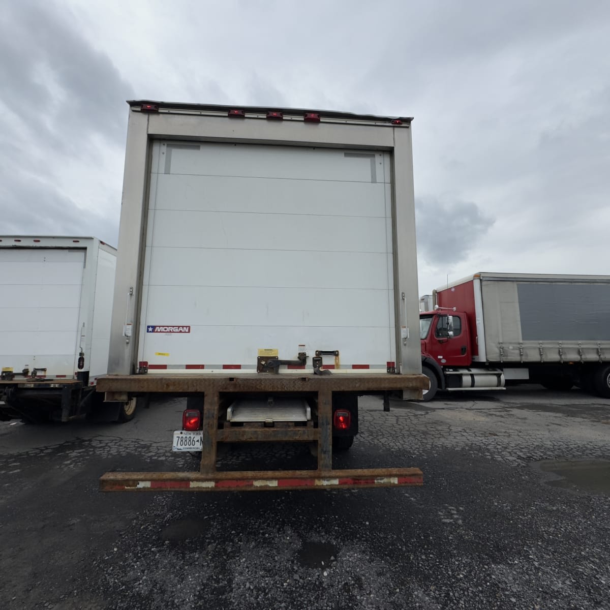 2019 Freightliner/Mercedes M2 106 860623