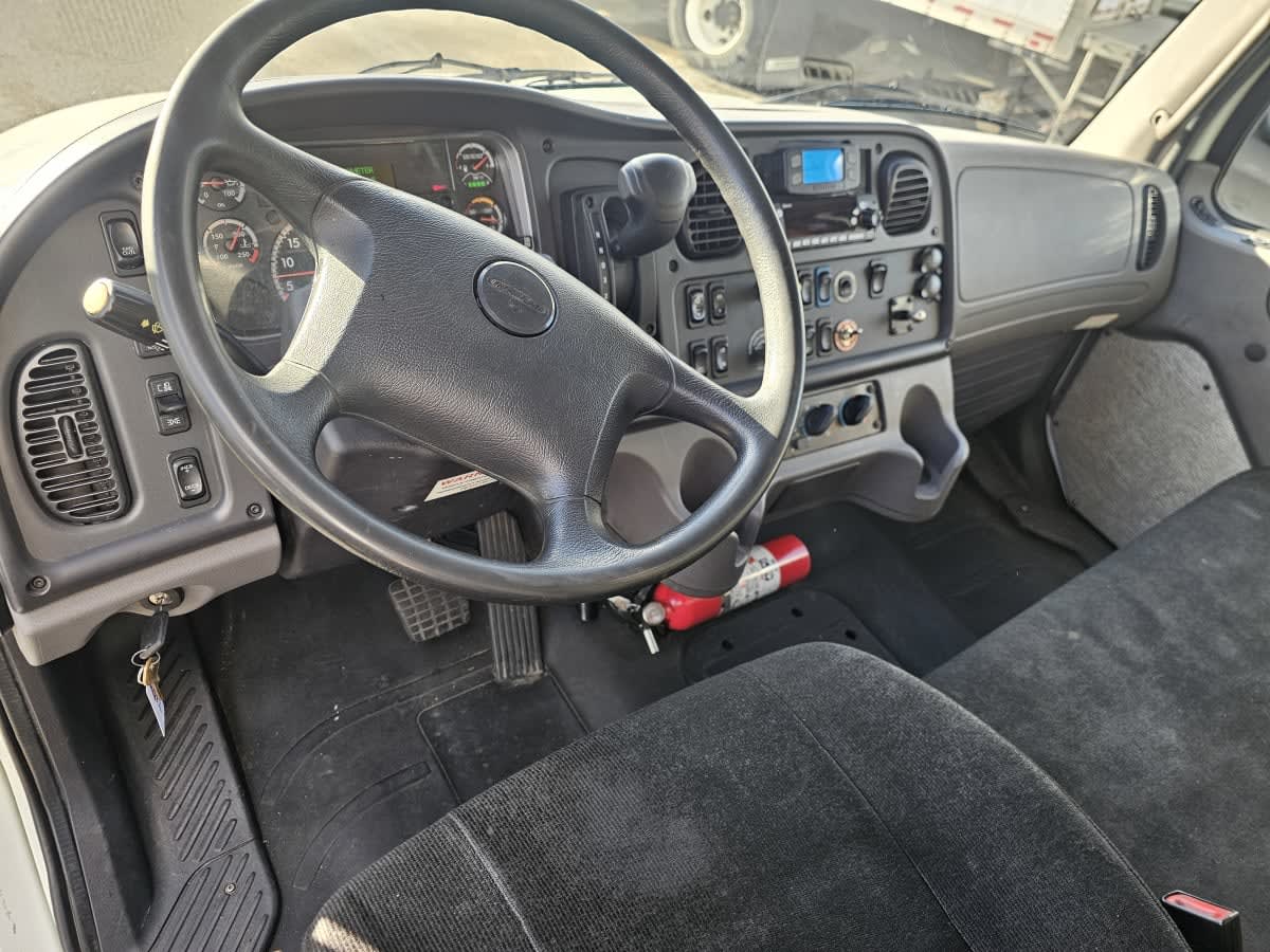 2019 Freightliner/Mercedes M2 106 860631