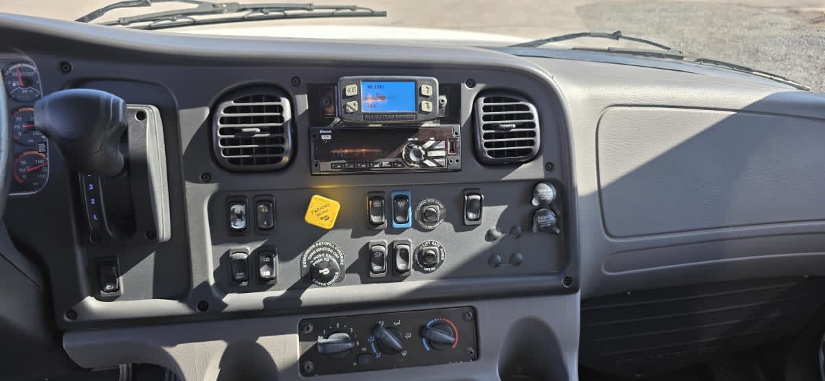 2019 Freightliner/Mercedes M2 106 860637