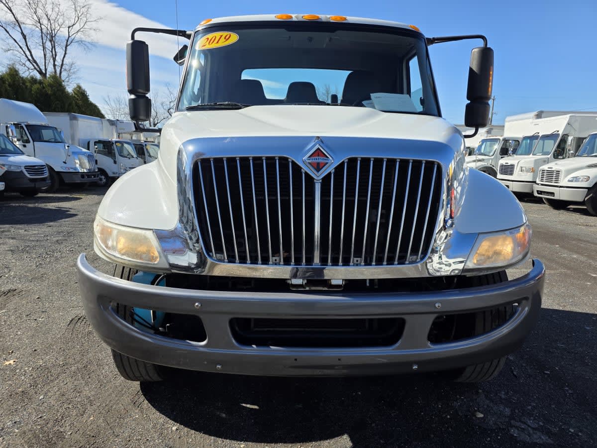 2019 Navistar International 4300 860723
