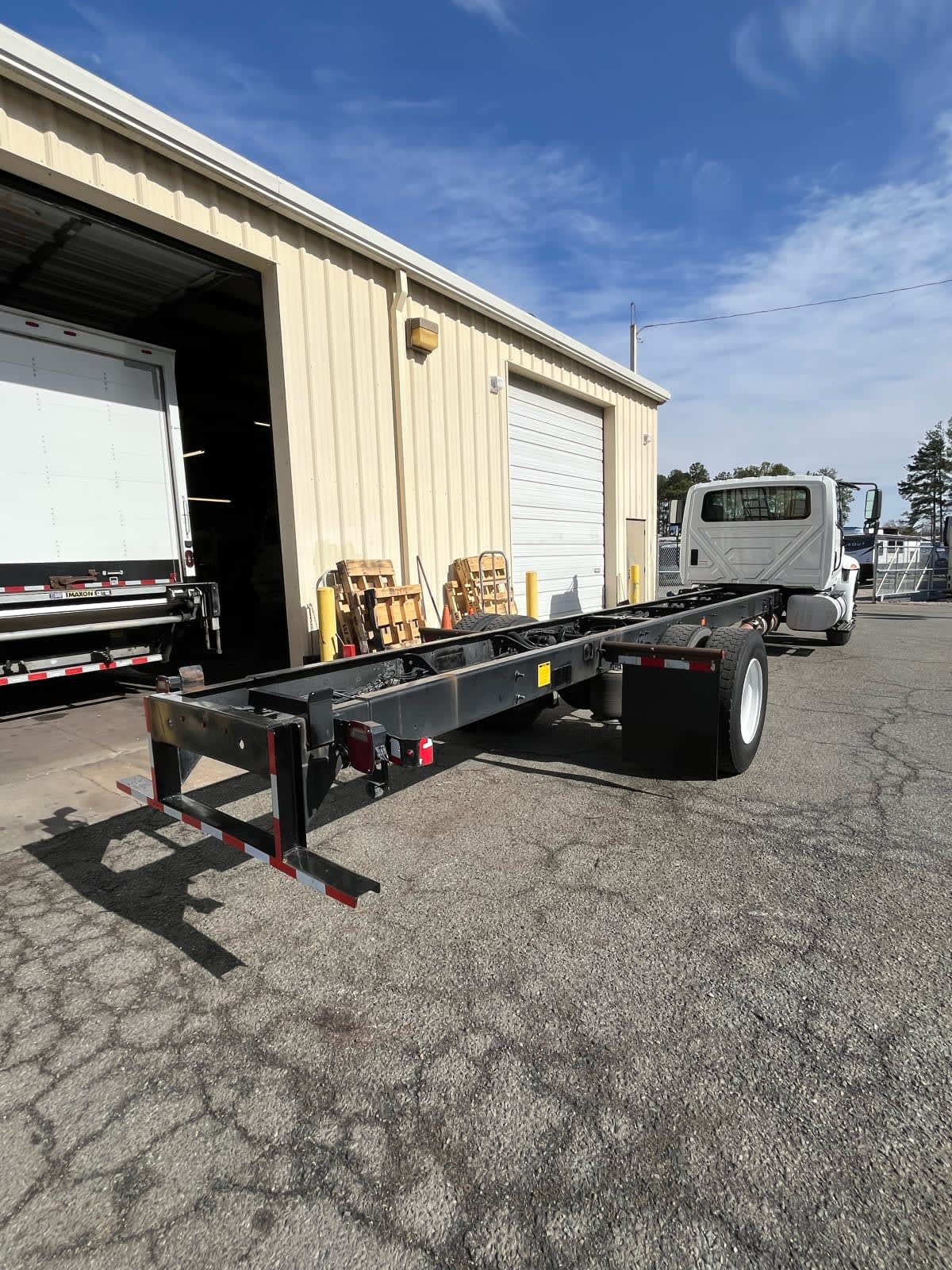 2019 Navistar International 4300 860738