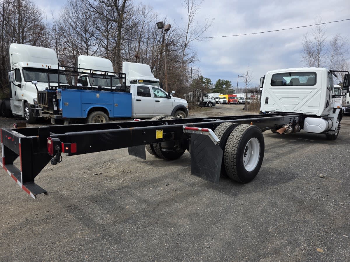 2019 Navistar International 4300 860740