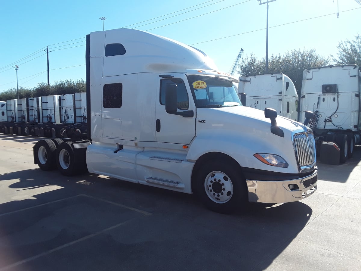 2019 Navistar International LT625 SLPR CAB 860749