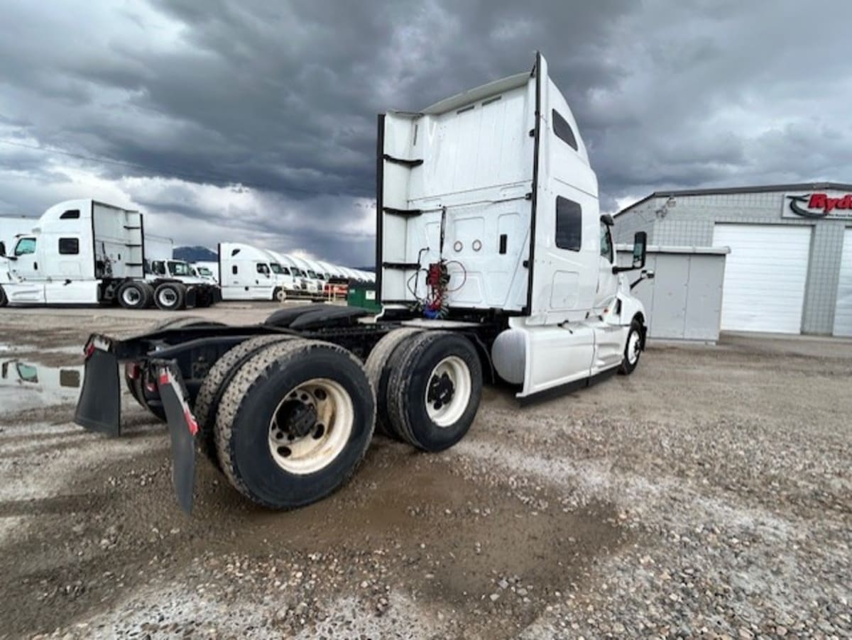 2019 Navistar International LT625 SLPR CAB 860752